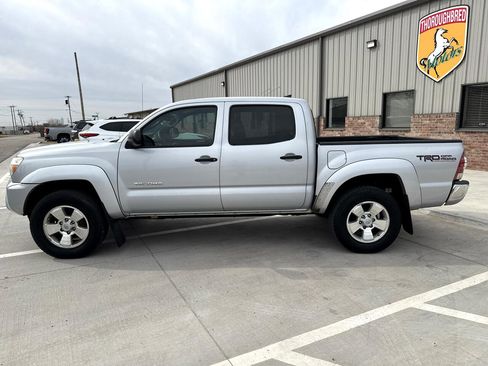 Used 2012 Toyota Tacoma PreRunner w/ TRD Off-Road Pkg image 14