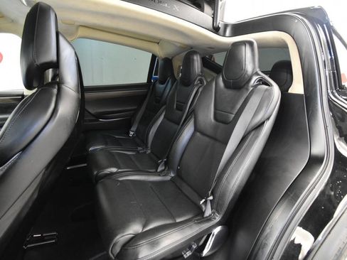 Used 2016 Tesla Model X 90D image 14