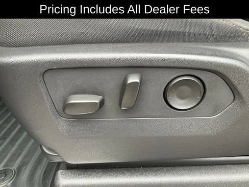 Used 2025 Chevrolet Silverado 1500 LT AWD/4WD image 6