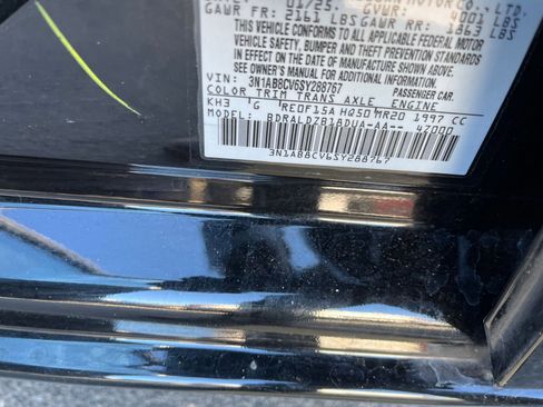 Used 2025 Nissan Sentra SV image 36