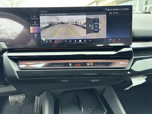 New 2026 BMW i5 eDrive40 w/ M Sport Package AWD/4WD image 25