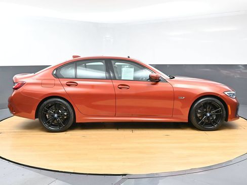 Used 2022 BMW 330e w/ M Sport Package RWD image 8