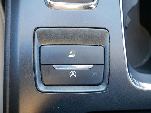 Used 2020 Ford Fusion SE w/ Equipment Group 151A image 17