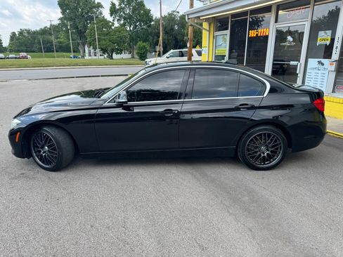 Used 2018 BMW 330i xDrive Sedan w/ Convenience Package AWD/4WD image 3