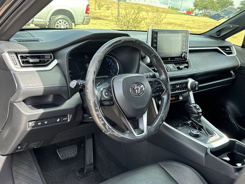 Used 2020 Toyota RAV4 XSE w/ XSE Grade Weather Package AWD/4WD image 13