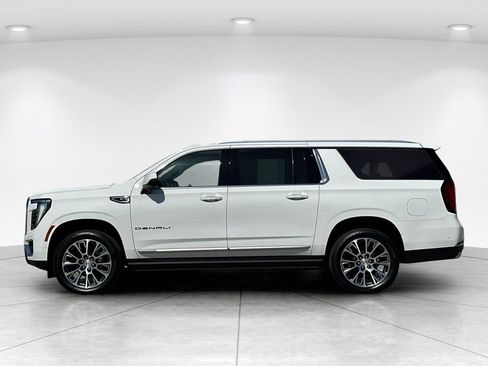 New 2026 GMC Yukon XL Denali w/ Sun & Power Step Package AWD/4WD image 4