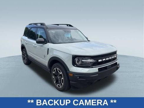 Used 2024 Ford Bronco Sport Outer Banks w/ Tech Package AWD/4WD image 3