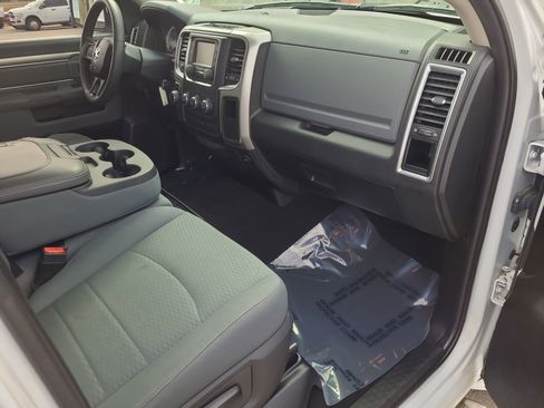 Used 2019 RAM 1500 Classic SLT image 30