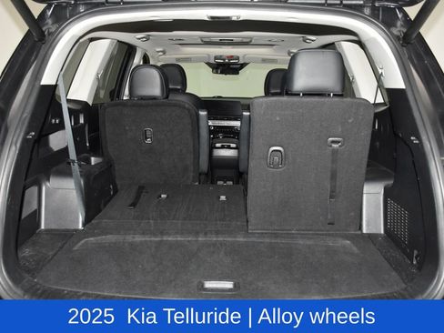 Used 2025 Kia Telluride S AWD/4WD image 30