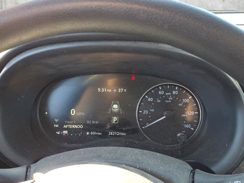 Used 2023 Nissan Kicks SV image 14