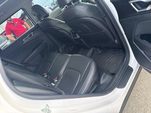 Used 2023 Kia Sportage EX FWD image 10