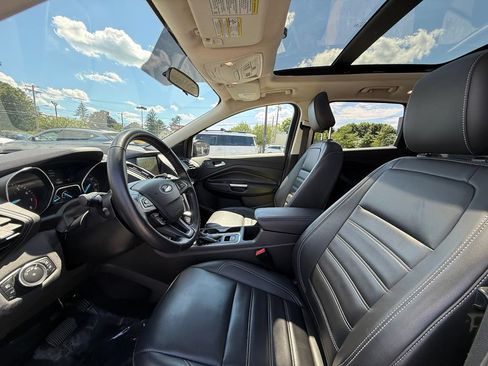 Used 2019 Ford Escape SEL AWD/4WD image 22