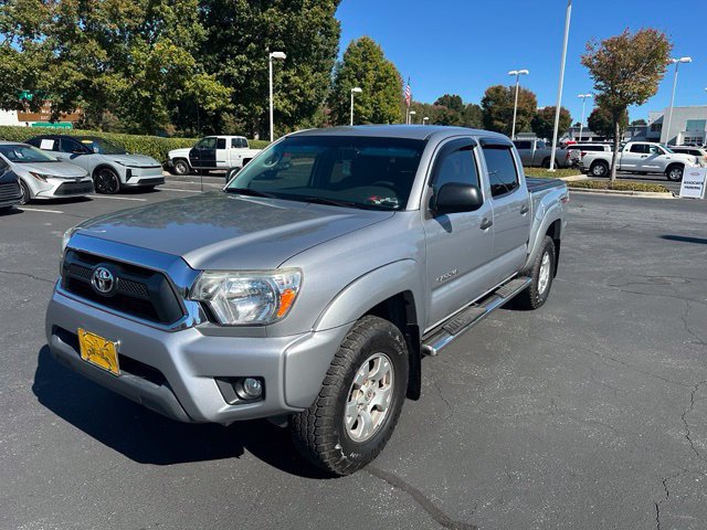 Used 2015 Toyota Tacoma 4x4 Double Cab w/ TRD Off-Road Package image 2