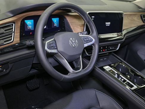 New 2026 Volkswagen Atlas SE image 18