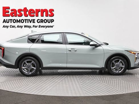 Used 2025 Kia K4 LXS image 4