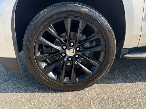 Used 2019 Cadillac Escalade Luxury image 30