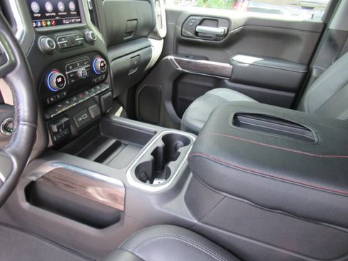 Used 2021 Chevrolet Silverado 1500 LTZ AWD/4WD image 16