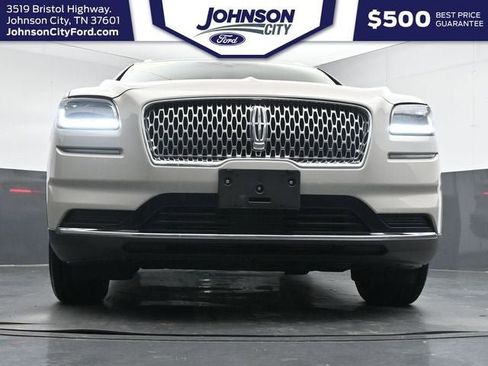 Used 2022 Lincoln Nautilus Reserve AWD/4WD image 32