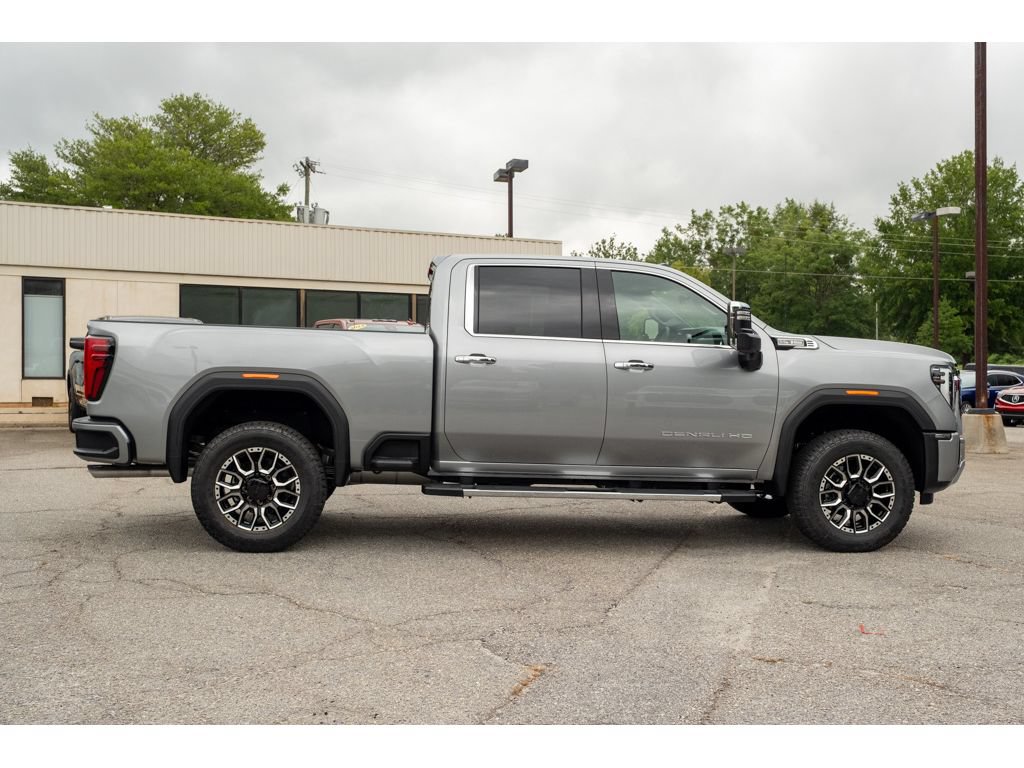 New 2026 GMC Sierra 2500 Denali w/ Denali Reserve Package AWD/4WD image 9