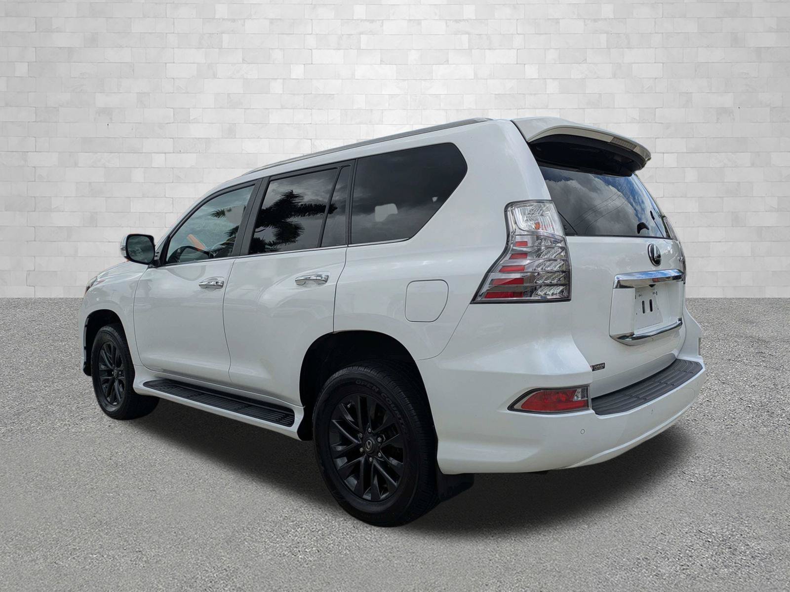 Used 2021 Lexus GX 460 Premium w/ Premium Package AWD/4WD image 4