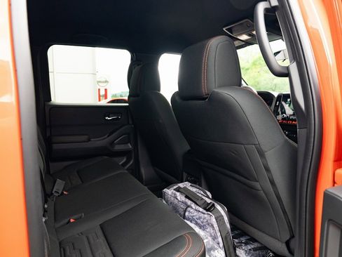 New 2025 Nissan Frontier PRO-4X w/ Pro Convenience Package image 24