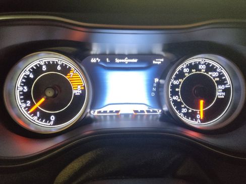 Used 2019 Jeep Cherokee Limited image 23