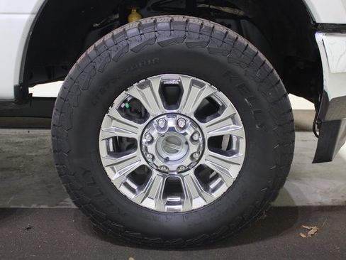 Used 2019 Ford F250 XLT w/ XLT Premium Package image 28
