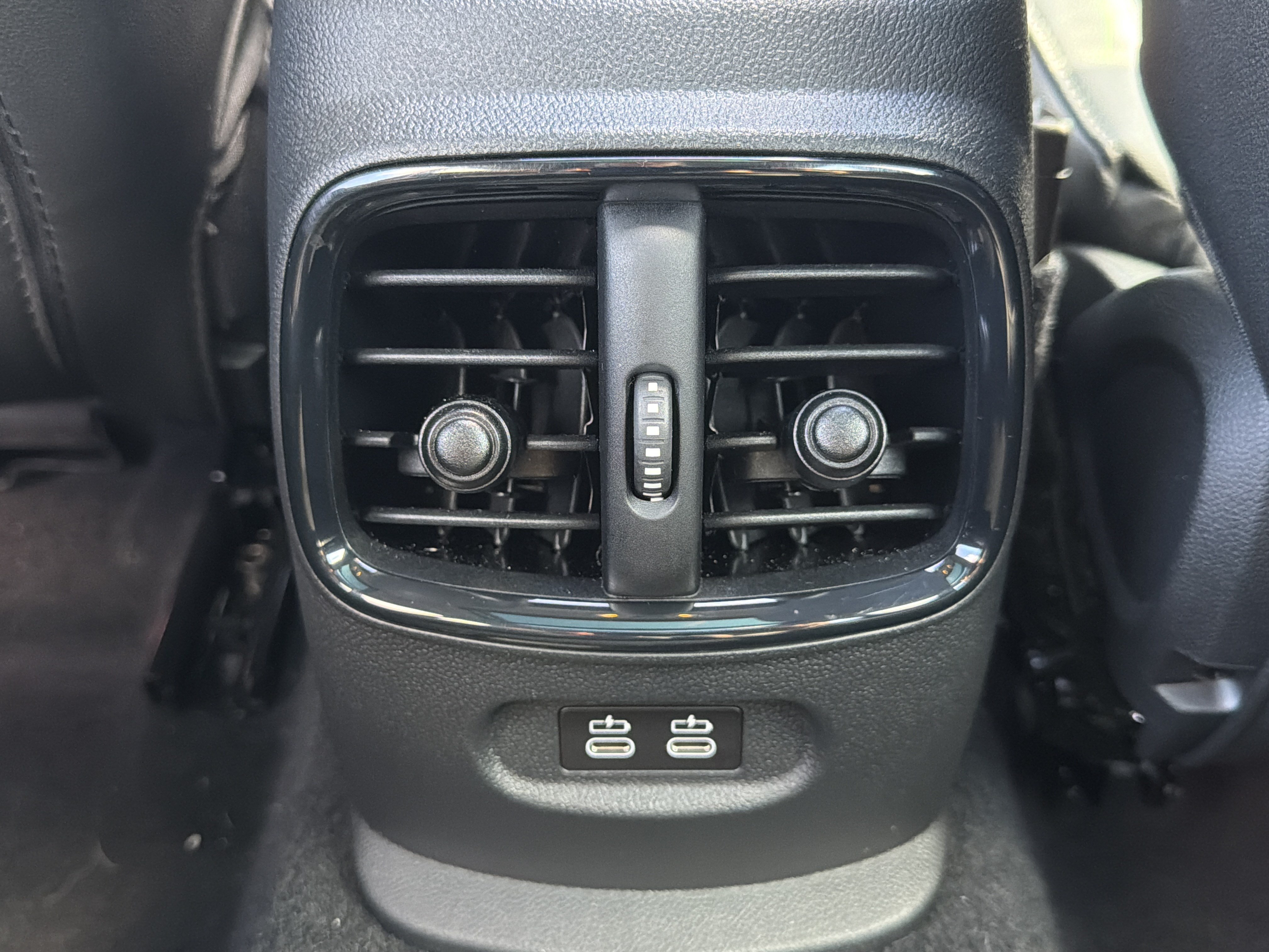 Certified 2024 MINI Cooper Clubman S FWD image 41