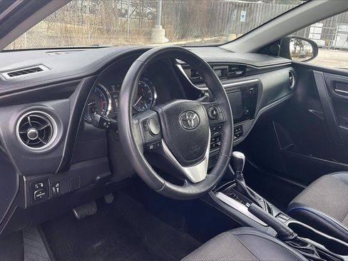 Used 2017 Toyota Corolla SE w/ SE Premium Package image 14