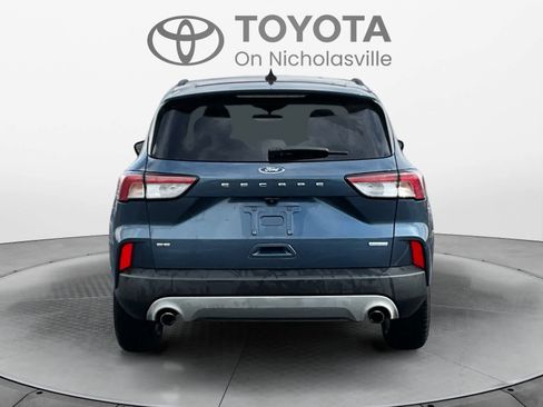 Used 2020 Ford Escape SE image 4