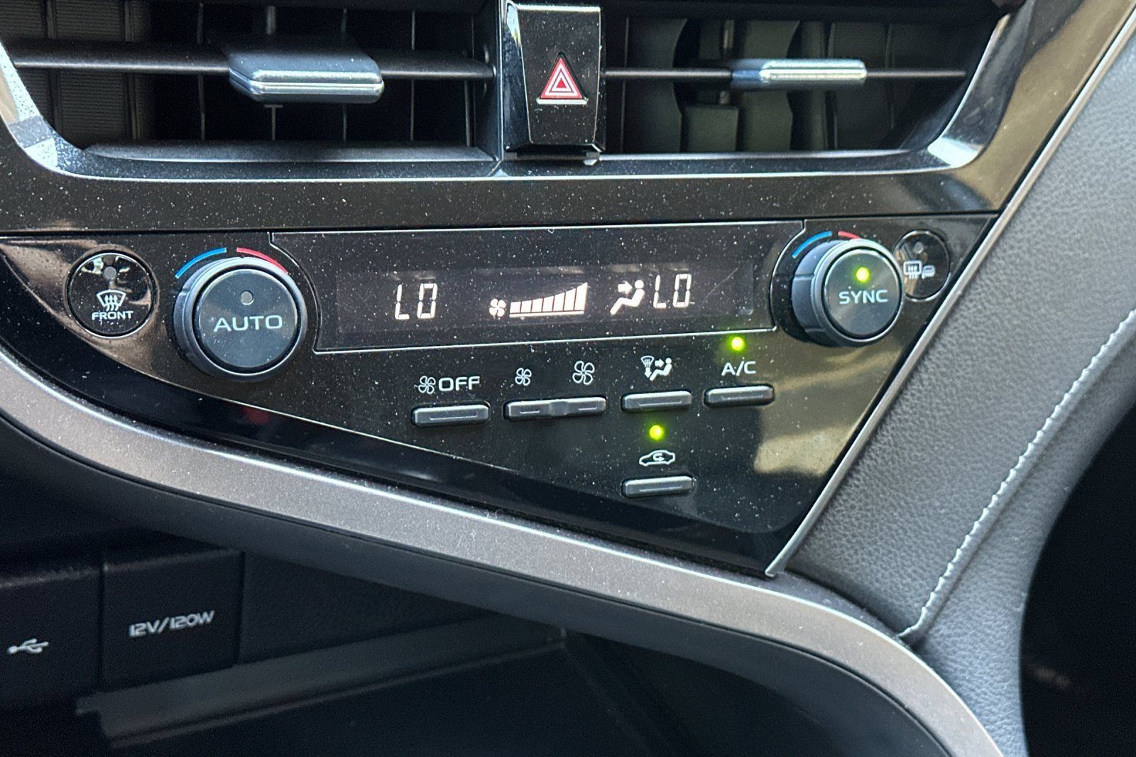 Used 2023 Toyota Camry SE FWD image 19