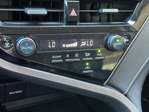 Used 2023 Toyota Camry SE FWD image 19