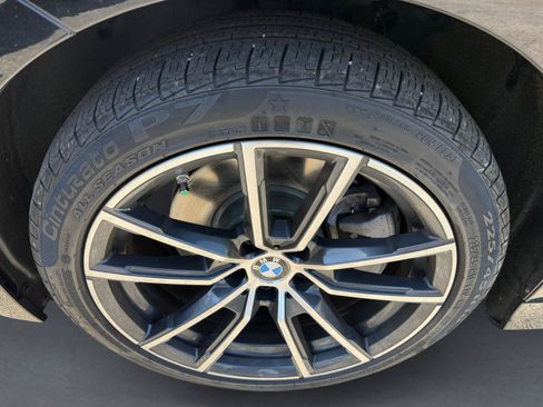 Used 2021 BMW 330i xDrive Sedan w/ Premium Package AWD/4WD image 9