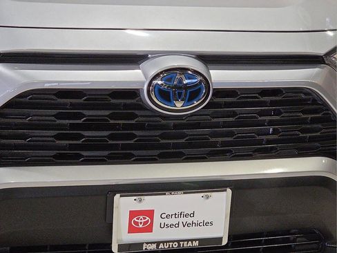 Used 2023 Toyota RAV4 XLE w/ Convenience Package image 6