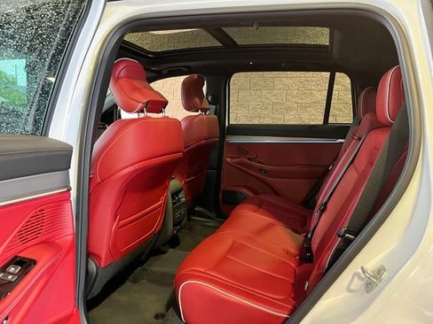 Used 2024 Jeep Wagoneer Launch Edition AWD/4WD image 12