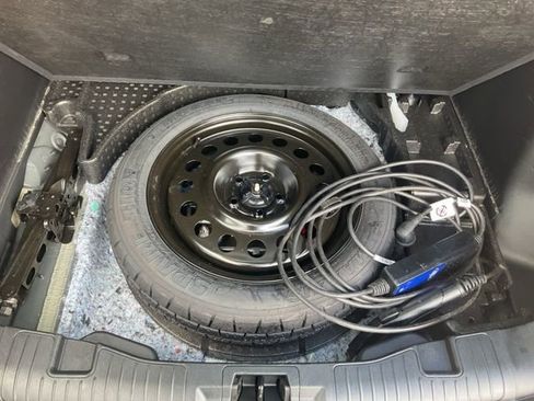 Used 2024 Ford Escape SE FWD image 27