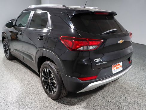 Used 2021 Chevrolet TrailBlazer LT w/ Convenience Package image 9