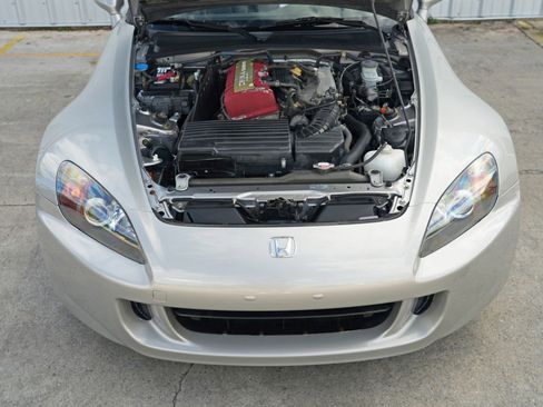 Used 2004 Honda S2000 image 7