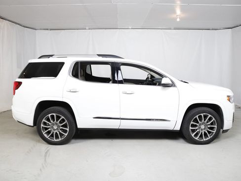 Used 2023 GMC Acadia Denali AWD/4WD image 2