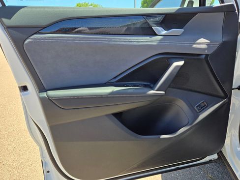 New 2026 Volkswagen Tiguan SE AWD/4WD image 9