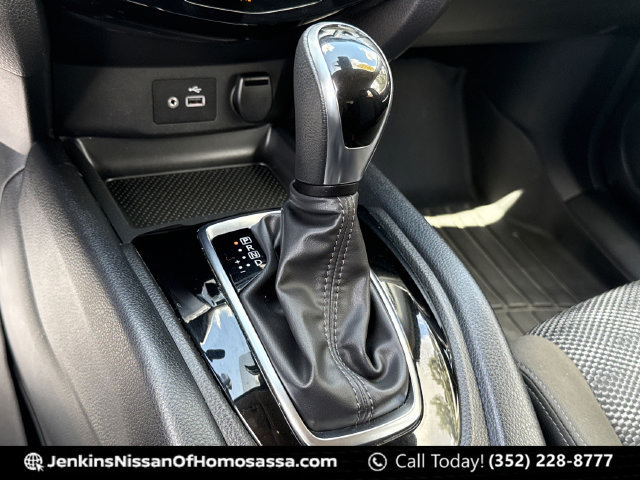 Certified 2022 Nissan Rogue Sport SV FWD image 41