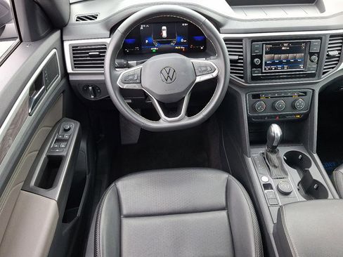 Used 2022 Volkswagen Atlas Cross Sport SE image 12