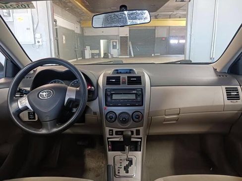 Used 2012 Toyota Corolla LE FWD image 31