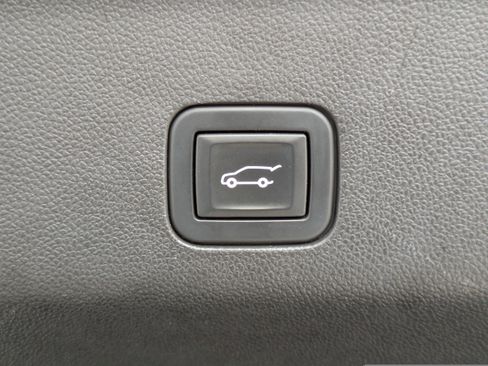 Used 2021 Cadillac Escalade Premium Luxury w/ Driver Assist Tech Package image 8