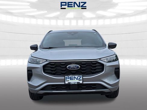 Used 2023 Ford Escape ST-Line AWD/4WD image 2