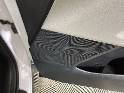 Used 2025 Kia Sorento S w/ Panoramic Sunroof Package FWD image 32