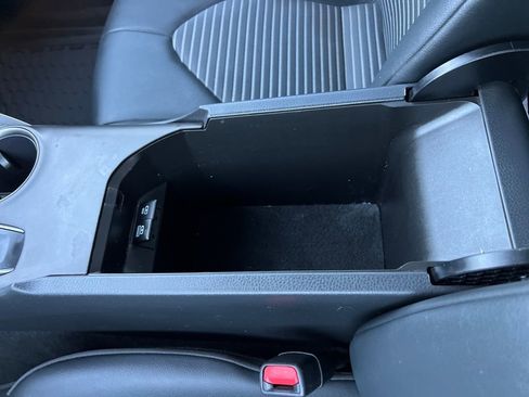 Used 2023 Toyota Camry SE image 27