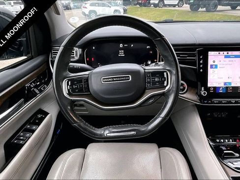 Used 2022 Jeep Grand Wagoneer Series I AWD/4WD image 5