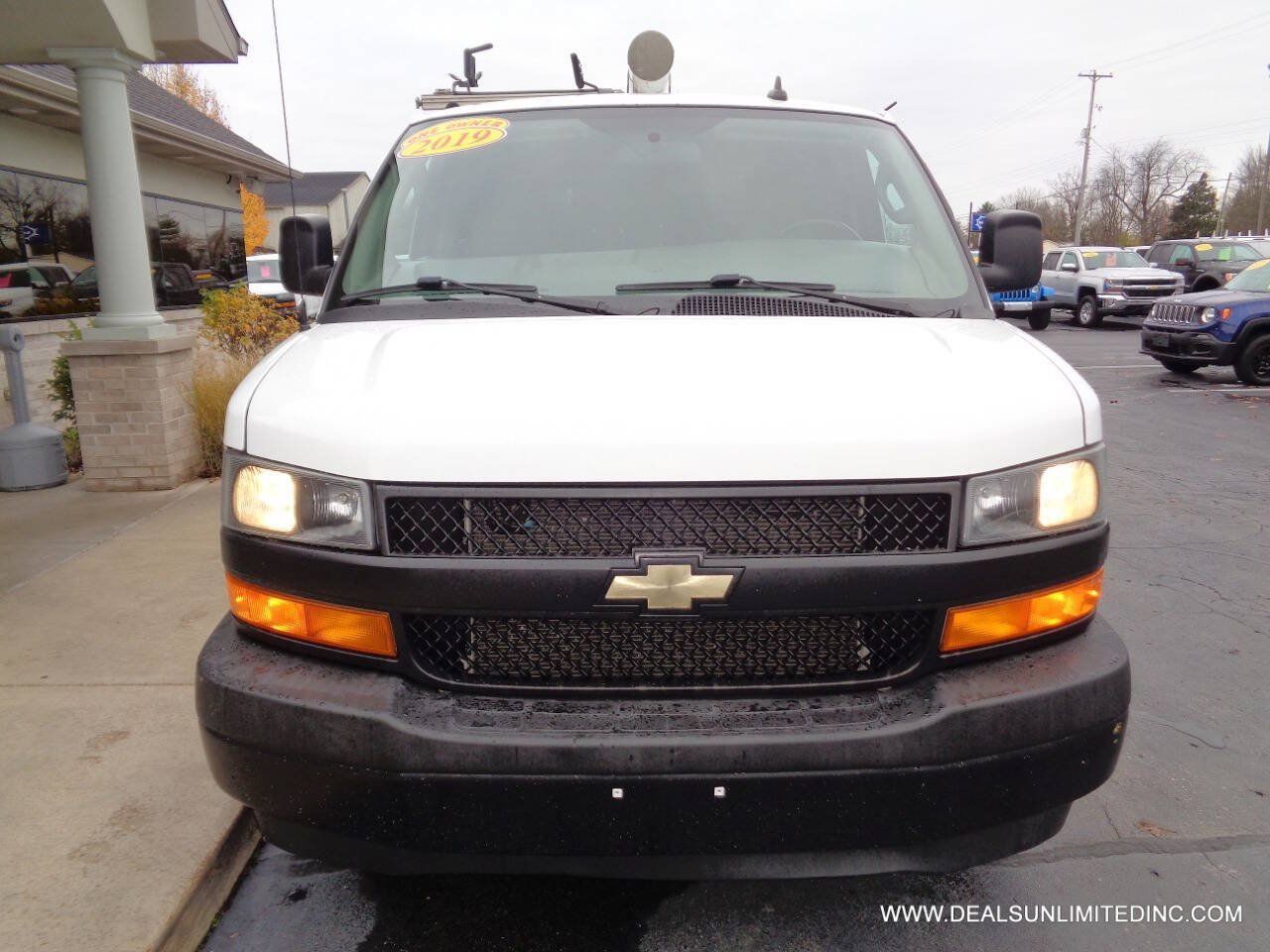 Used 2019 Chevrolet Express 2500 w/ Driver Convenience Package RWD image 28