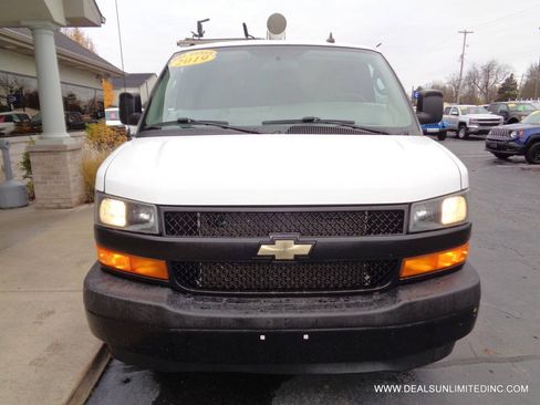 Used 2019 Chevrolet Express 2500 w/ Driver Convenience Package RWD image 28